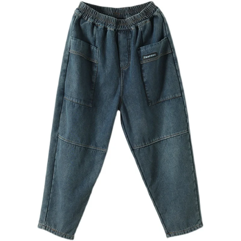 Женские свободные утепленные джинсовые брюки с поясом на резинке однотонные