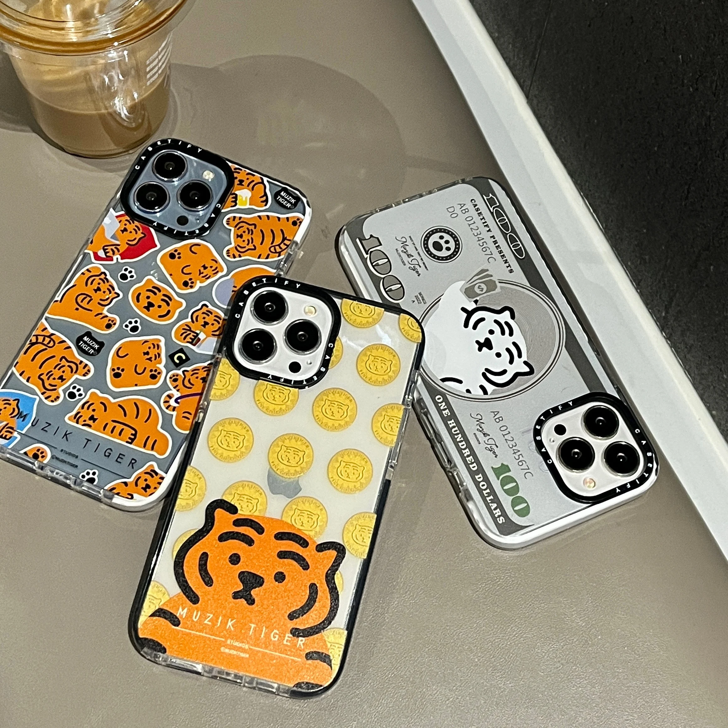 

Fashion Personality Cute Funny Cartoon Tiger Bank Card Shockproof Soft Silicone Phone Case for 11 12 13 Pro Max X XR XS 8 7 Plus