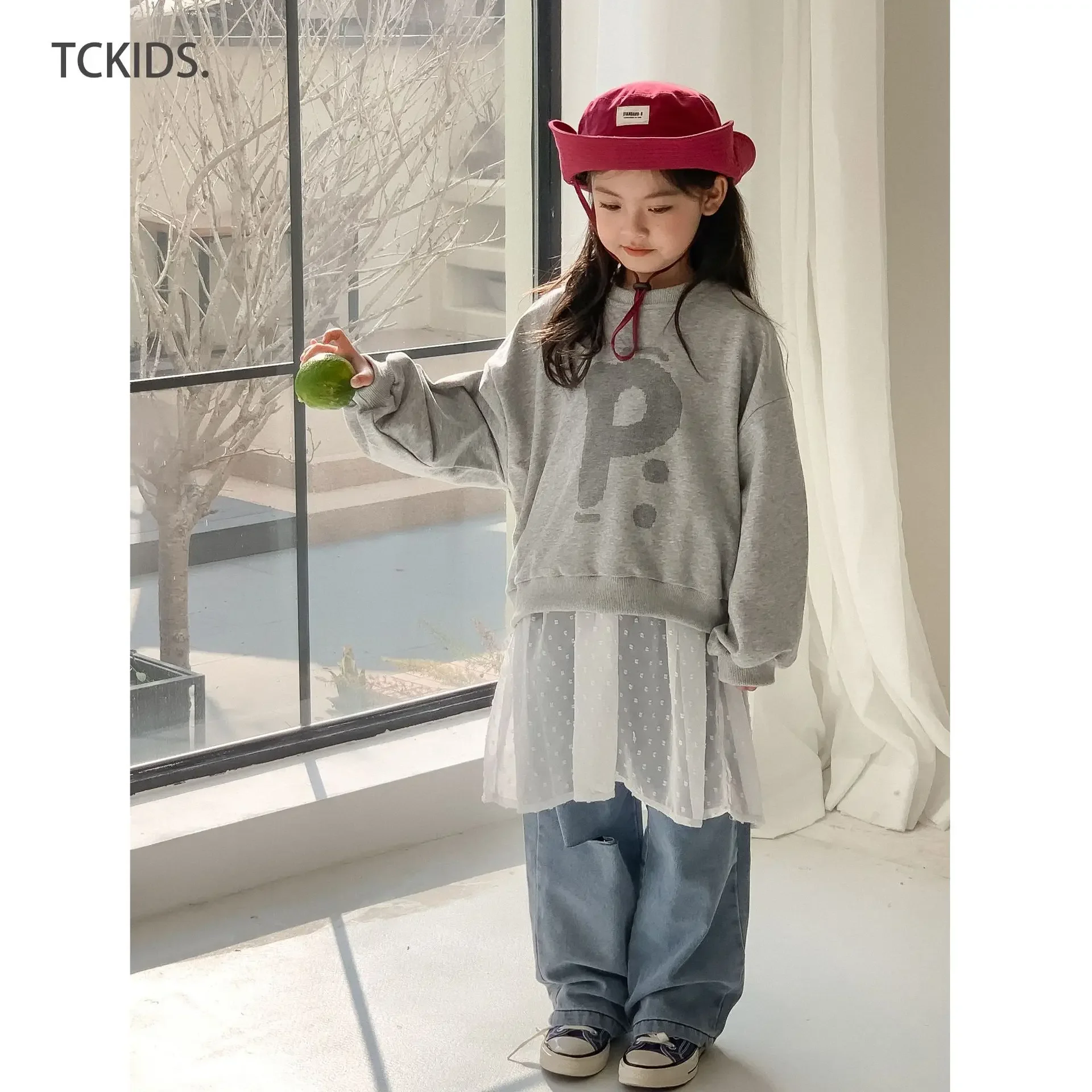 Весна 2024 новый короткий свитер с буквенным принтом серый цветочным