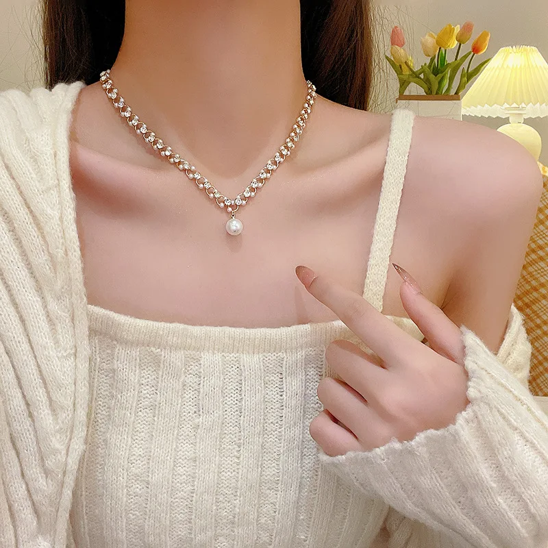 

Vintage French Design Sense of Pearl Necklace Female Light Luxury Temperament Instagram Style Girl Choker Baroque Accessories