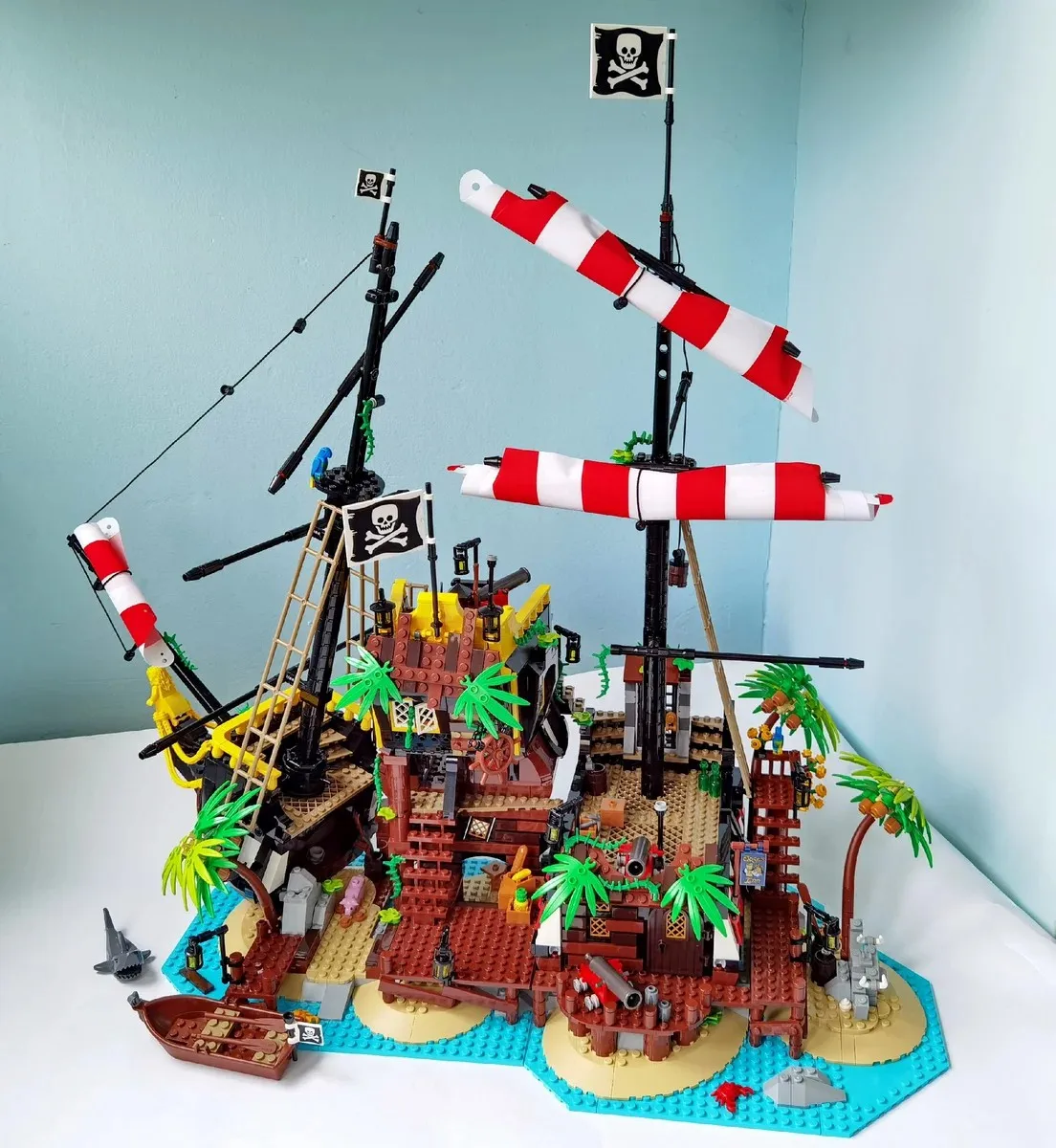 IN STOCK 2545 PCS Pirates of Barracuda Bay Building Blocks Bricks Compatible 21322 698998 Kid Birthday Christmas Gifts
