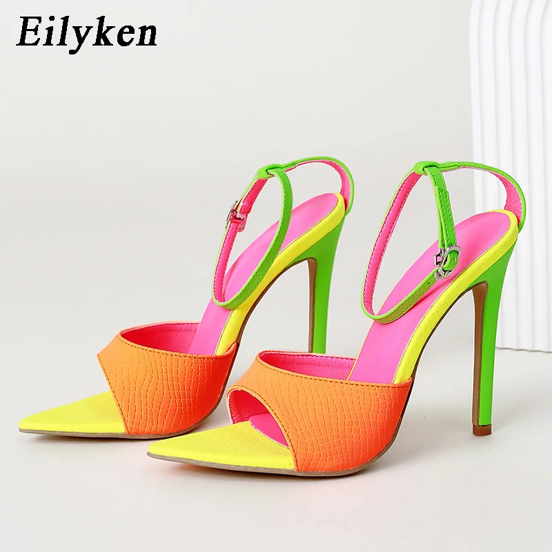 

Женские босоножки на высоком каблуке, с острым носком