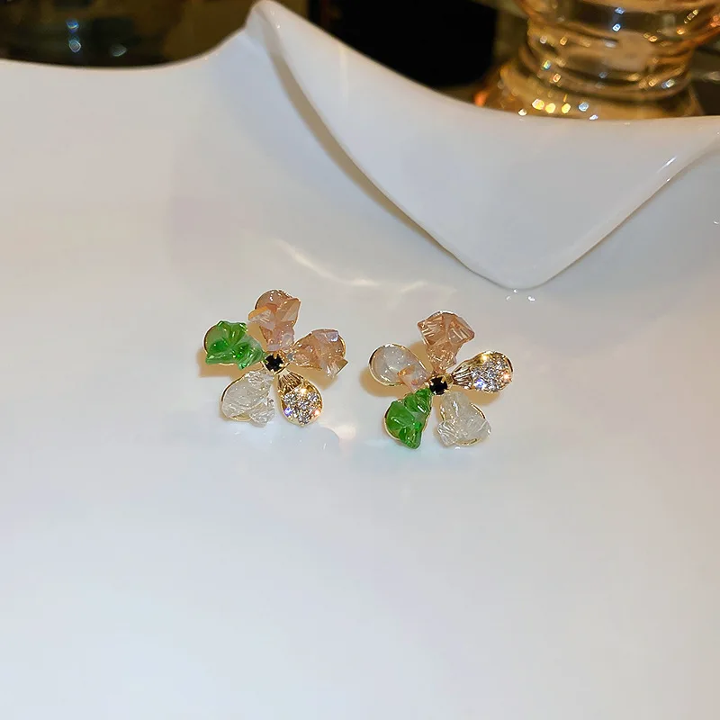 

Minar Temperament Shiny Rhinestone Crystal Flower Dangle Earrings for Women Contrast Color Floral Earring Party Holiday Jewelry