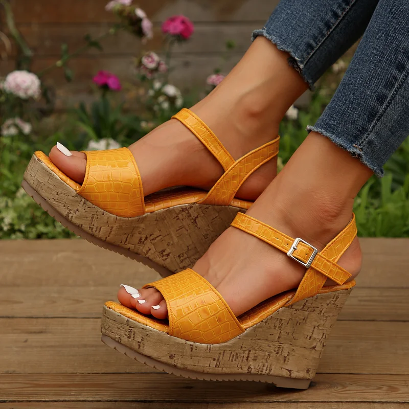 

Дизайнерские желтые женские сандалии 2023, летняя обувь, модная женская обувь на танкетке, удобная обувь на платформе и высоком каблуке