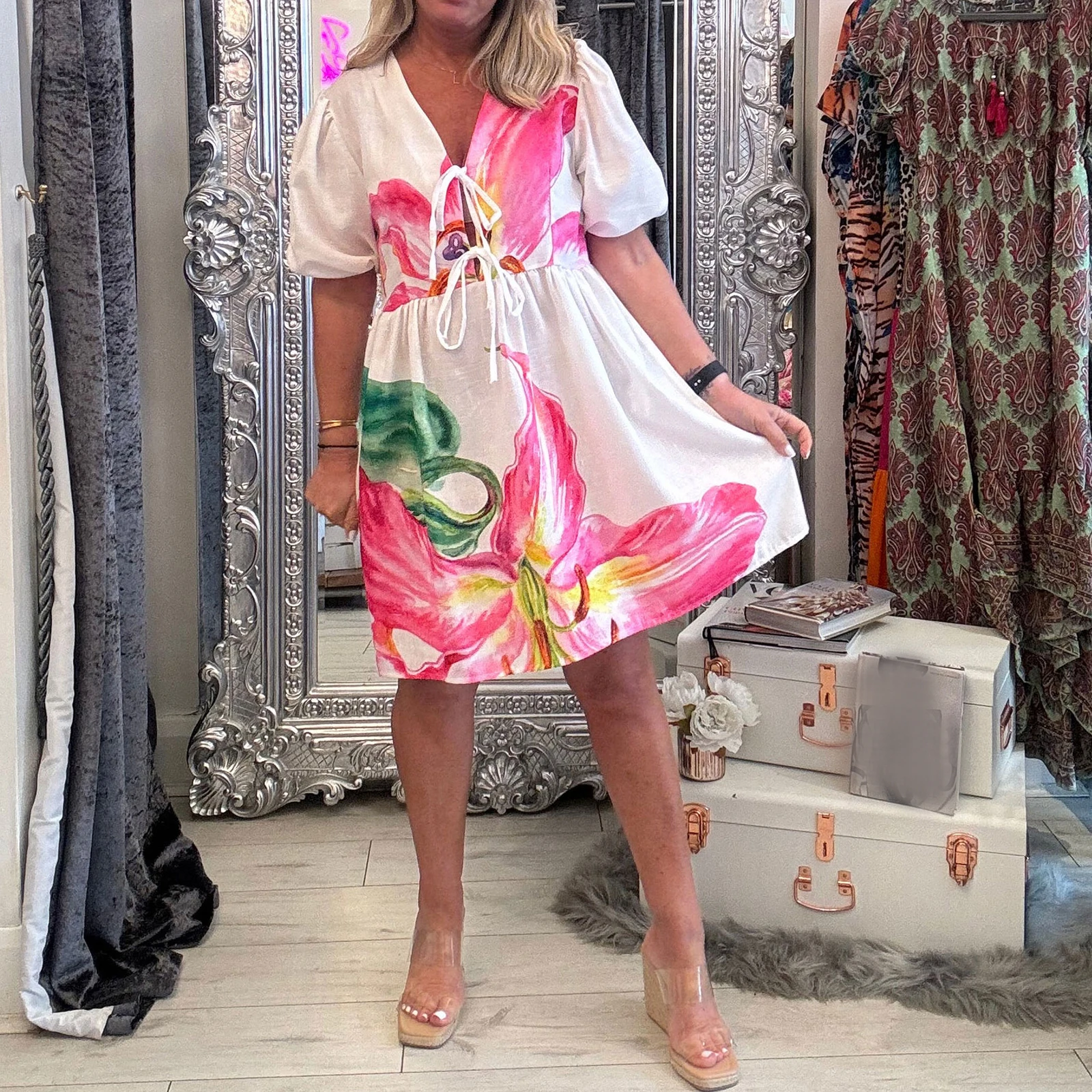 Женское летнее платье-трапеция с цветочным принтом коротким рукавом-фонариком