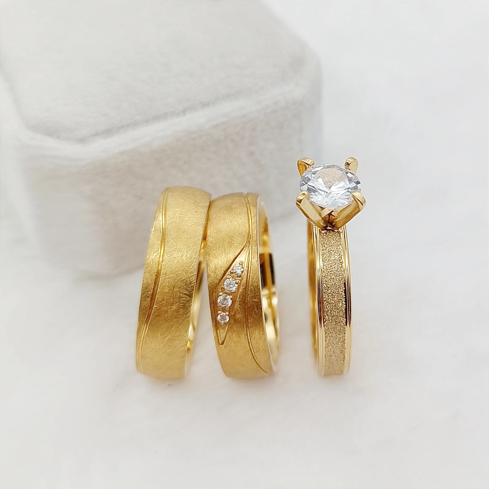 

3pcs Wedding Engagement Rings Sets For Couples Vintage Matte 18k Gold Plated Titanium Jewelry Ring Women