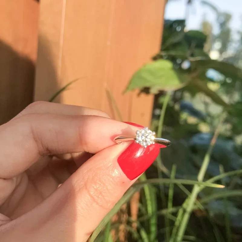 Кольцо из серебра в тибетском стиле с фианитом 1 карат |