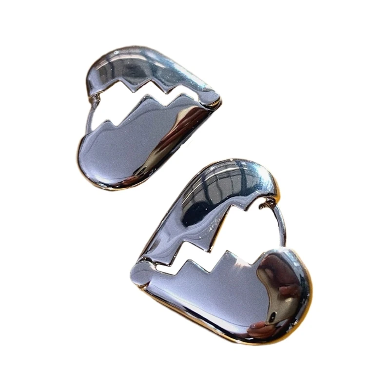 

2Pcs Minimalist Glossy Love Gear Earrings All-match Heart Metal Earrings Retro Simple Earrings Suitable for Ladies