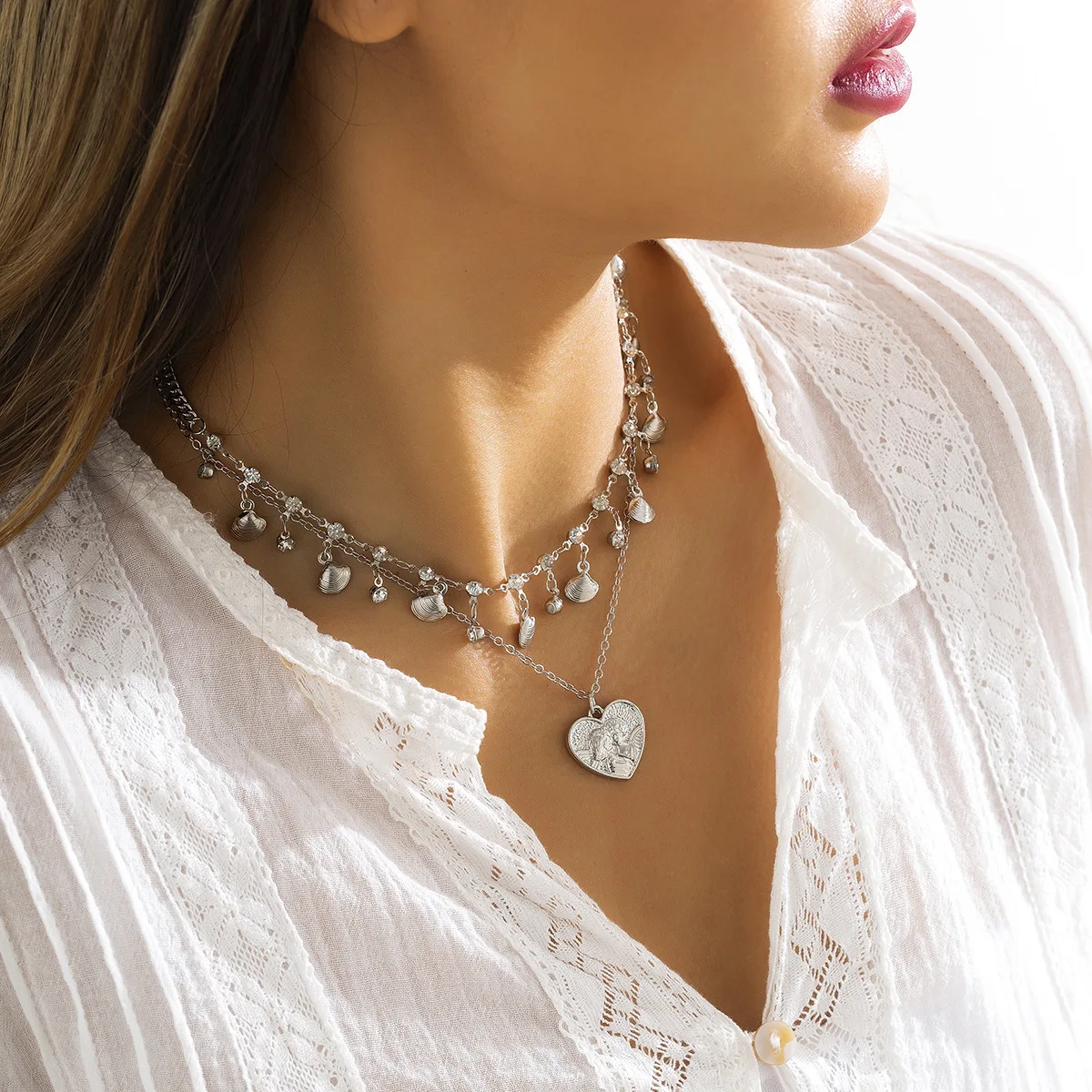 

Multilayer Punk Rhinestone Shell Pendant 3 Layer Necklace Personality Women's Heart Pendant Necklace Jewelry Jewelry Wholesale