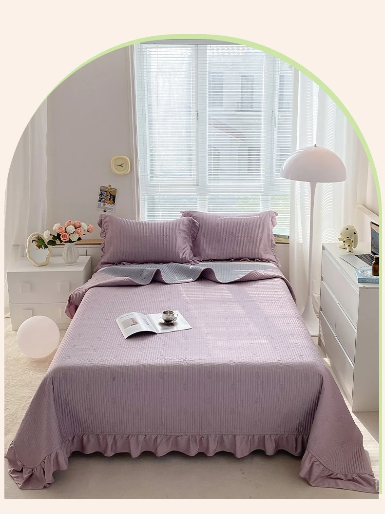 Стеганое покрывало из лиоцелла класса A 60 кружевное однотонное комплект трех