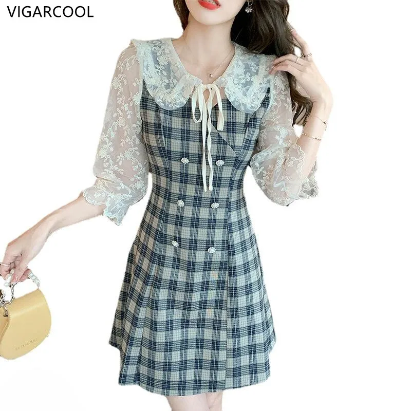 Spring and Summer New Doll Neck Lace Mesh Splice Dress Women's Fashion A-line Dress Celebrity Temperament Slim Fit Plaid Dress