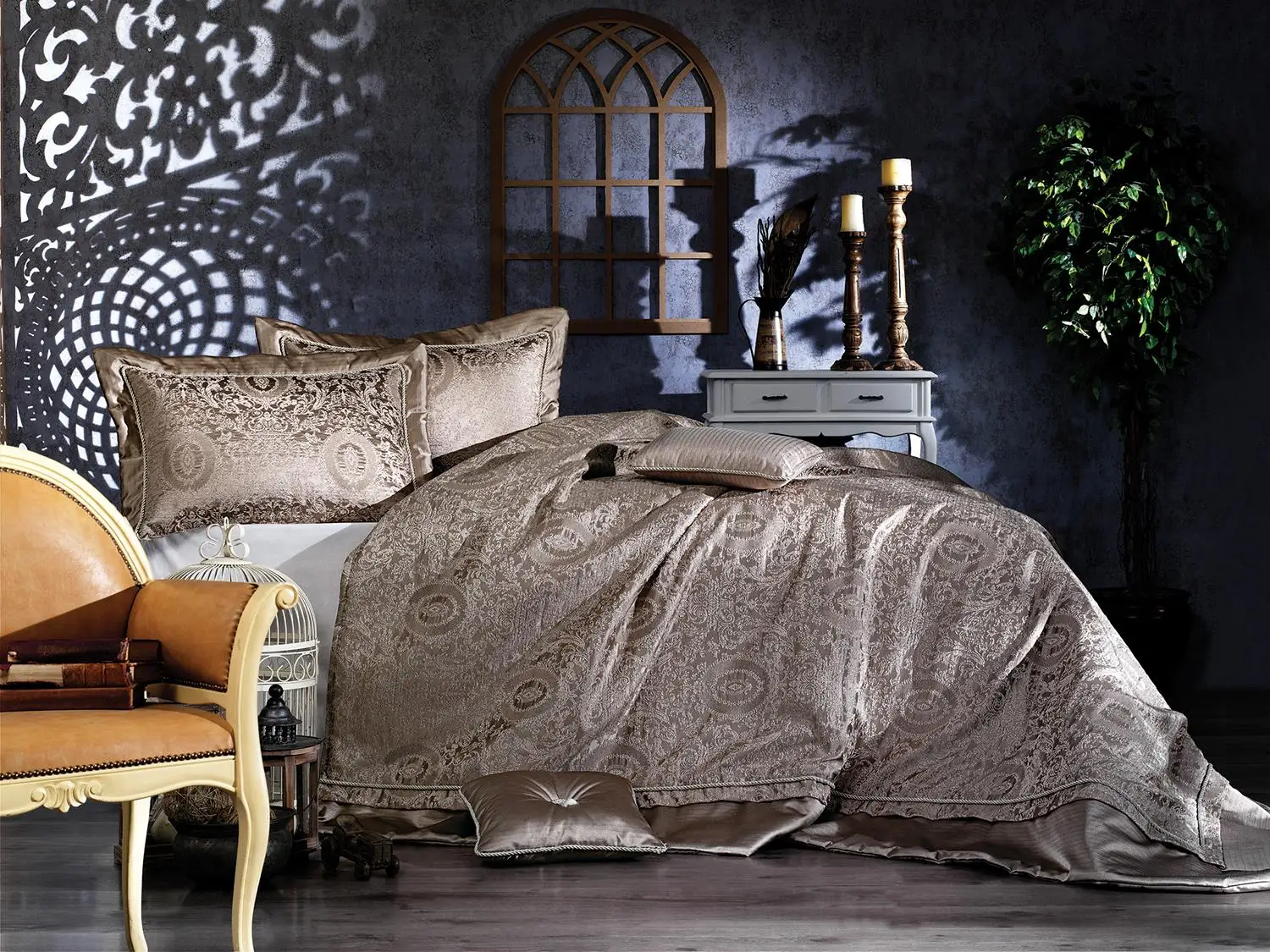 

Linda Double Bed Cover Cappucino