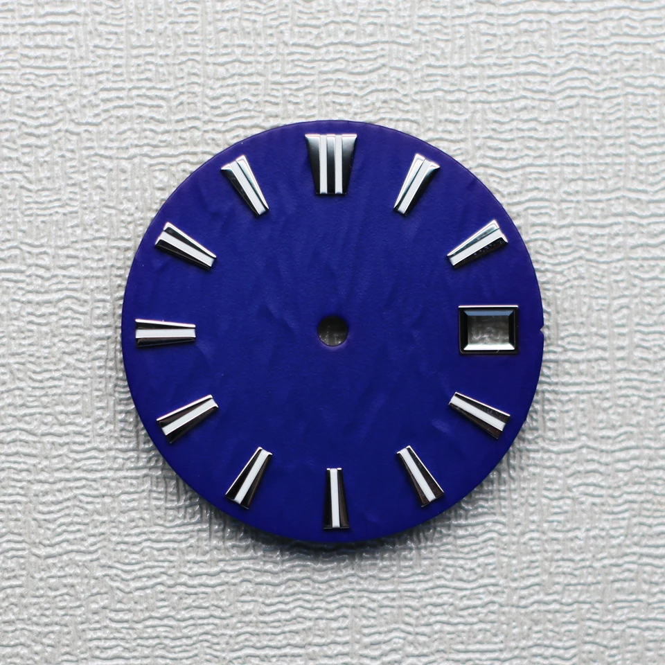 New NH35 dial wavy striped mechanical table modified diving surface surface needle C3 strong green night light dial