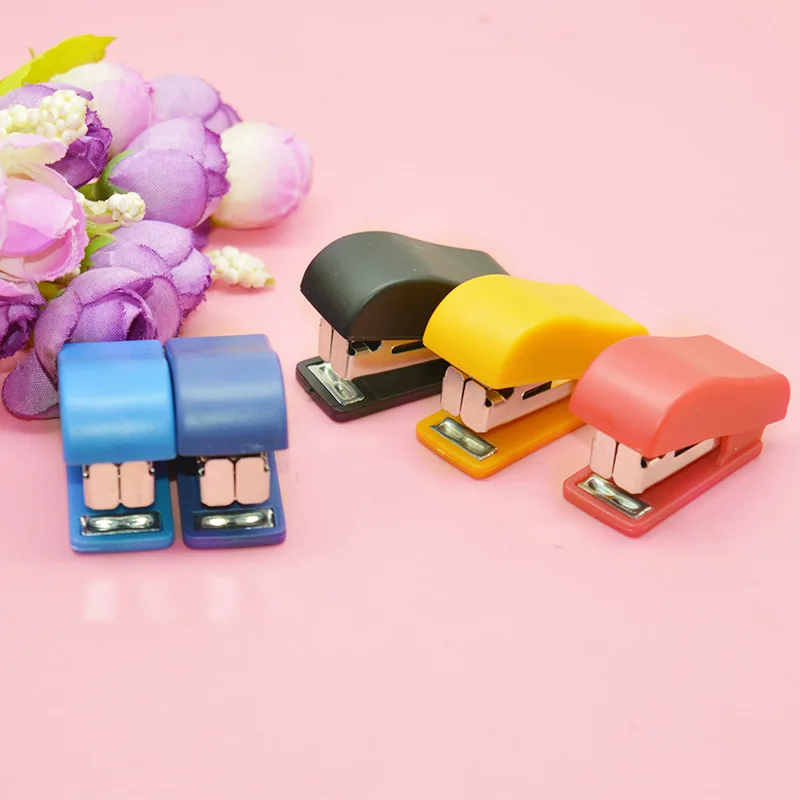 

Mini Small Portable Stapler Office Staple Student Gift Stapling Machine Stationery Office Accessories School Supplies MIHS