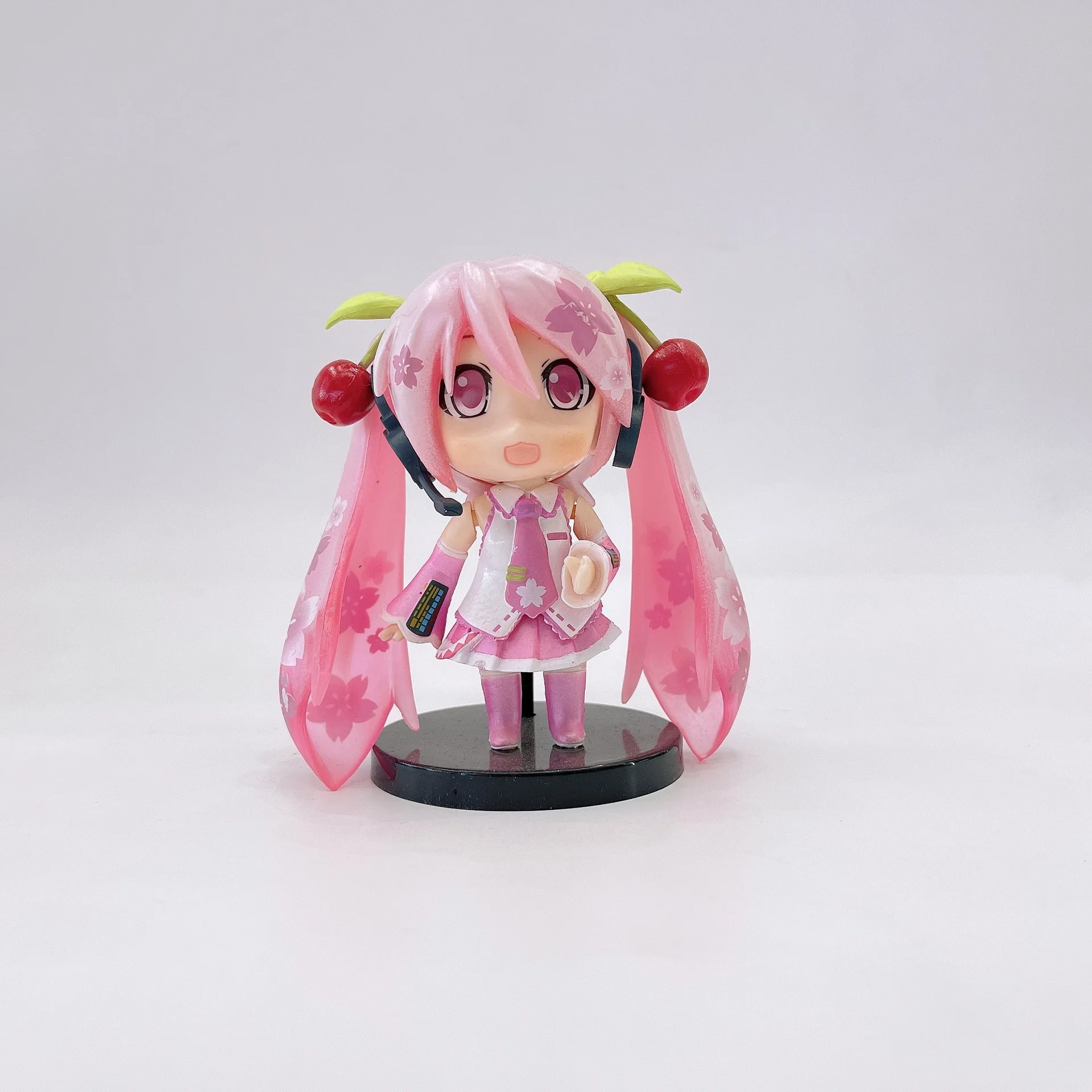 

Фигурки героев аниме Hatsune Miku, 3 вида