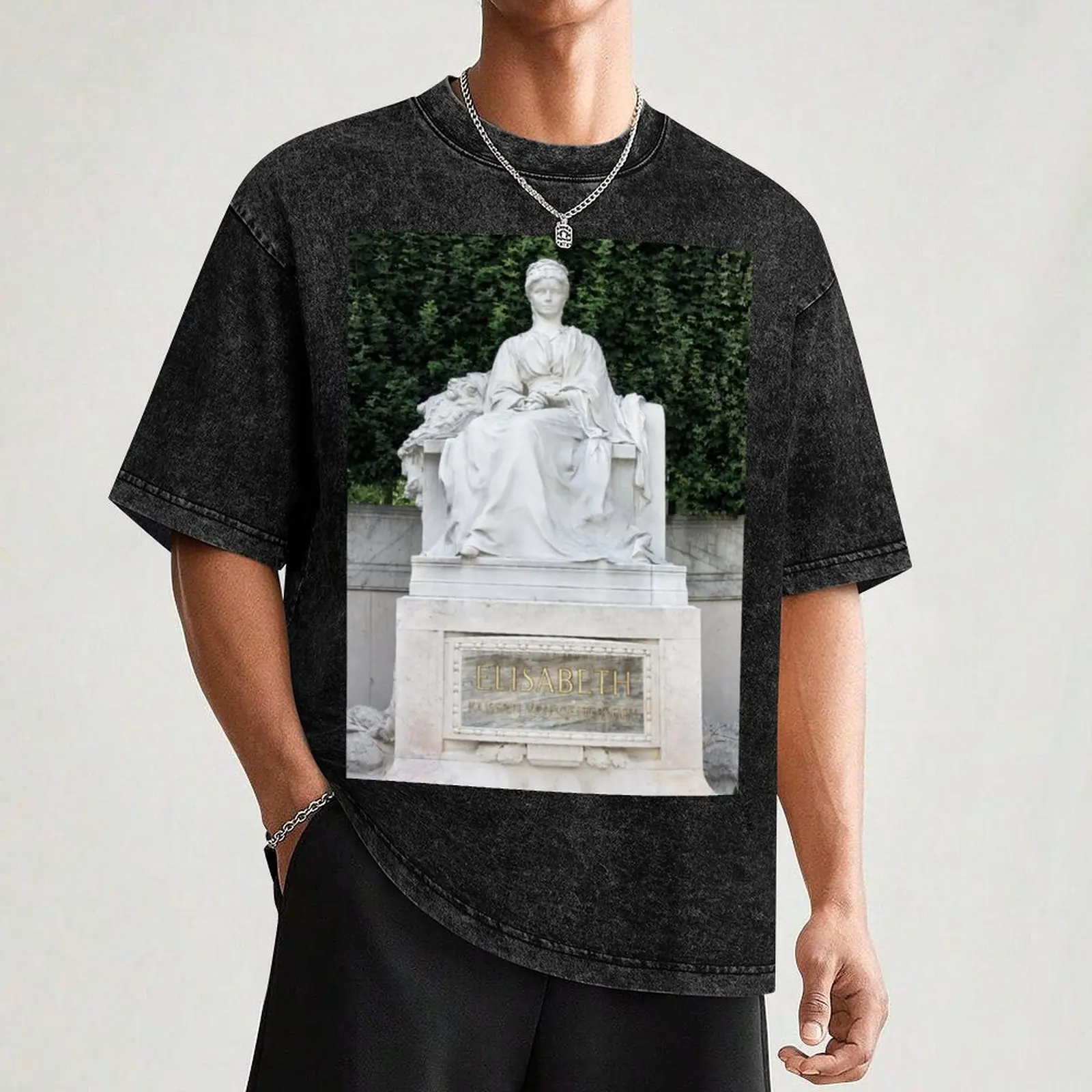 Фото Футболка Empress Elisabeth of Austria, повседневная футболка с короткими рукавами №3
