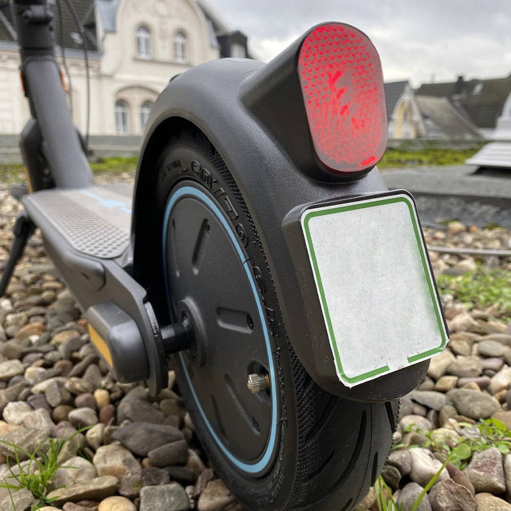 

Electric Scooter Rear Mudguard Rear Brake Light Kit For NINEBOT/Segway MAX G30/G30D Electric Scooter Tire Splashproof Back Guard