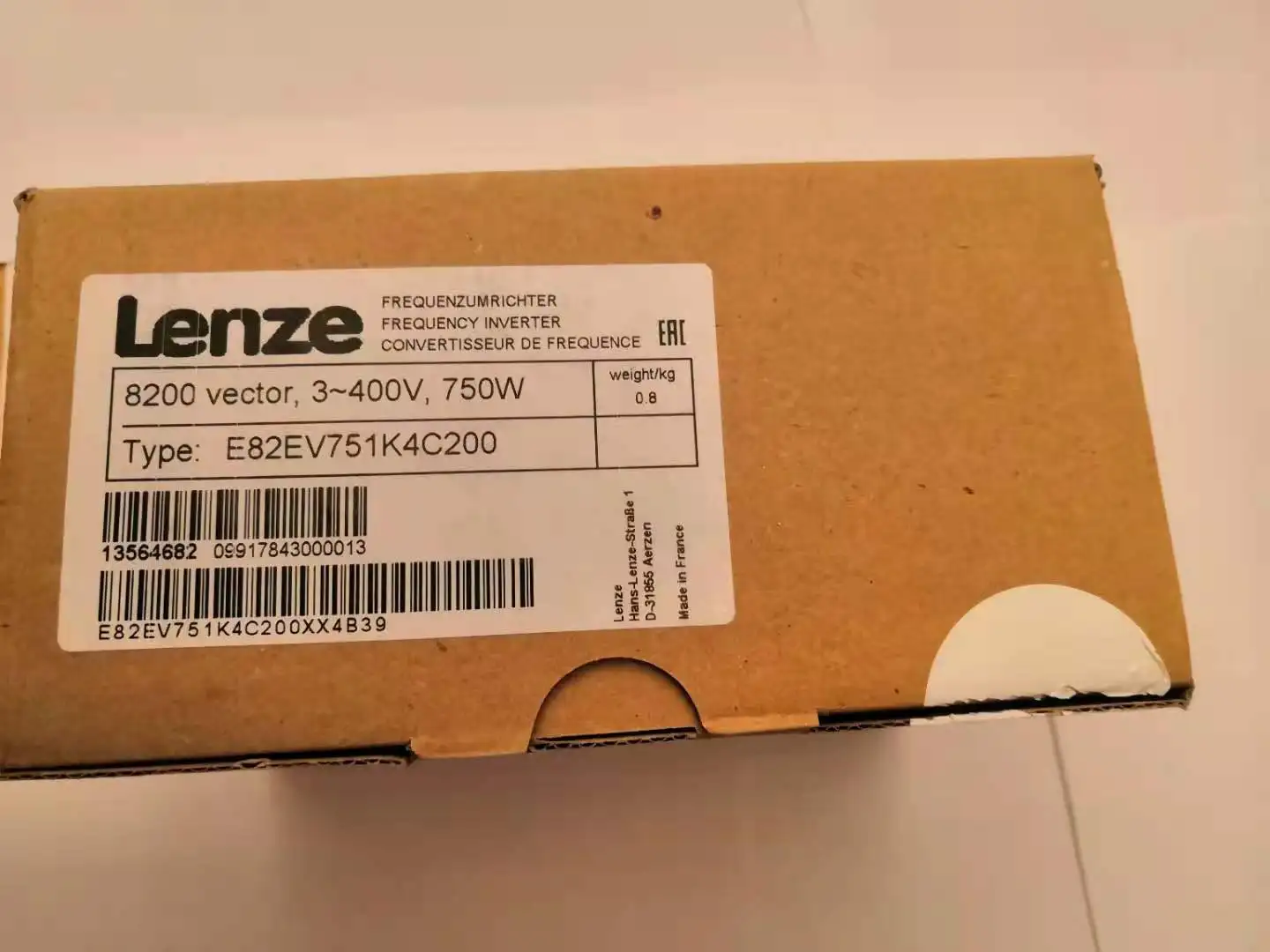 100% новая и оригинальная 8200 серия vector 3-400 в 750 Вт lenze E82ev751k4c200