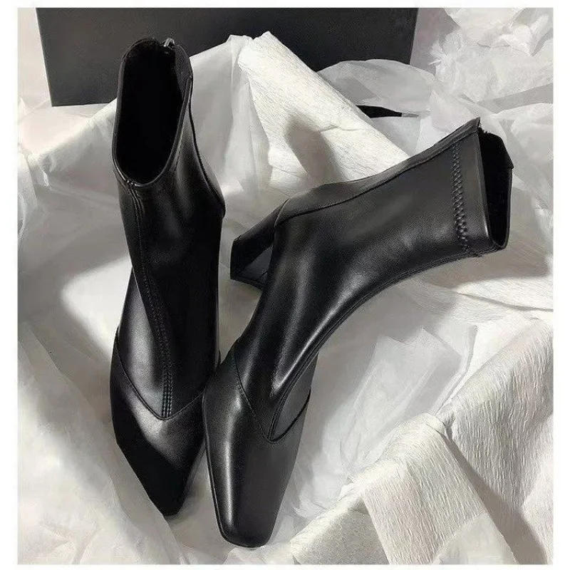 Ботильоны женские на молнии с острым носком толстом каблуке