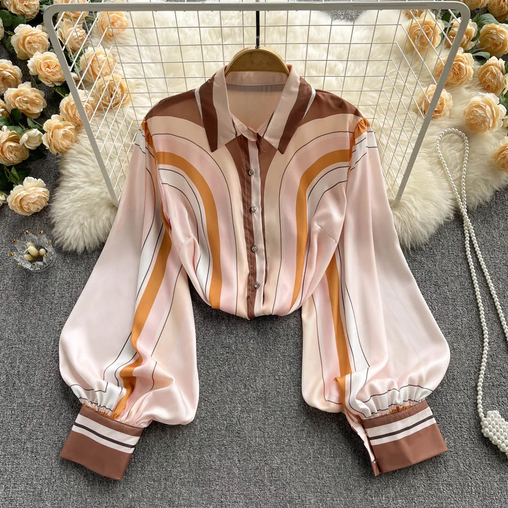 

2022 new lady style women's stand collar shirt carefully machine pleated slim short puff sleeve top women's spring