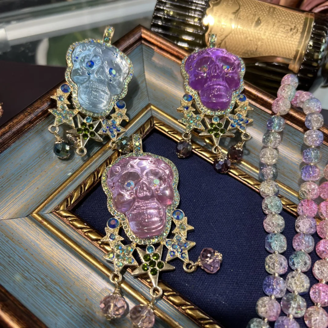 

Retro fashion personality cute sweet skull shape magnet pendant