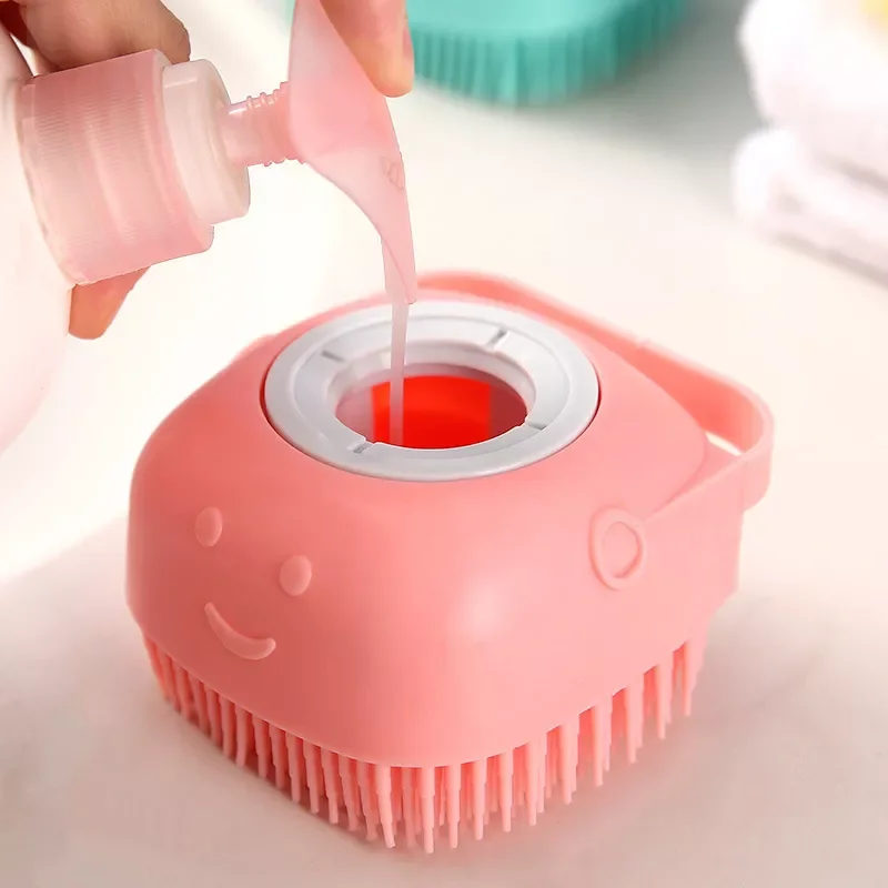 

2023New Pet Dog Bath Massage Brush Comb Bathroom Shower Grooming Shampoo Dispenser Cleaning Gloves Multibrush for Dogs Cats Acce