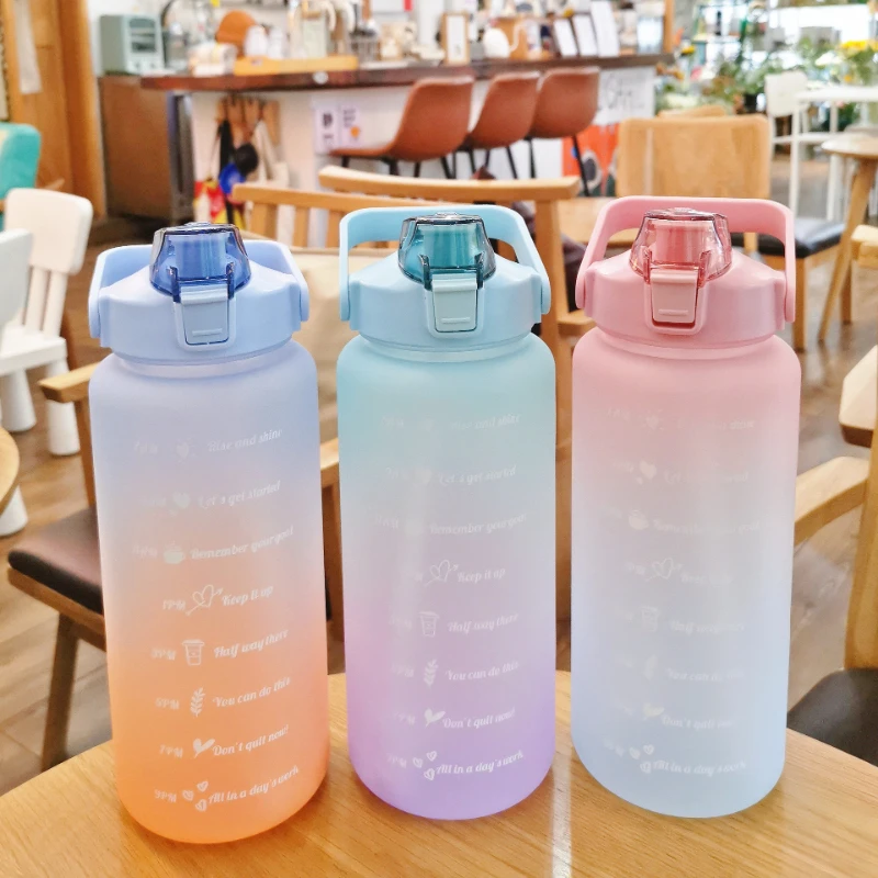 

2000ml Large Capacity Progressive Color Plastic Water Cup Portable Outdoor Sports Kettle Bouncing Lid Straw Water Bottle