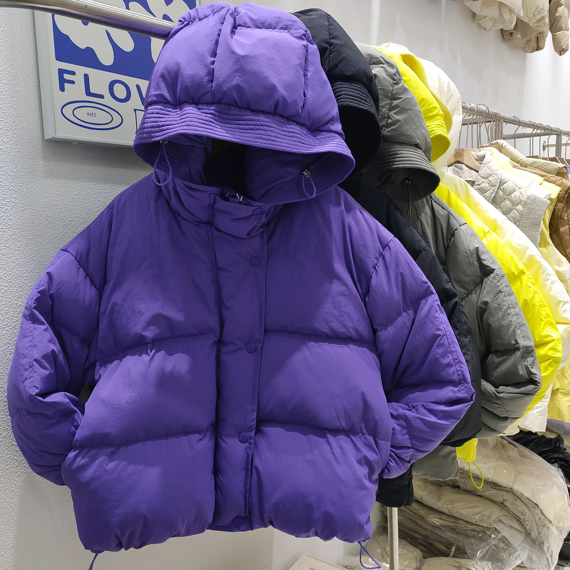 

Winter New Womens Down Jacket Bonnet Short Casual Fashion Bread and Clothing Loose Thickening Parkas Women