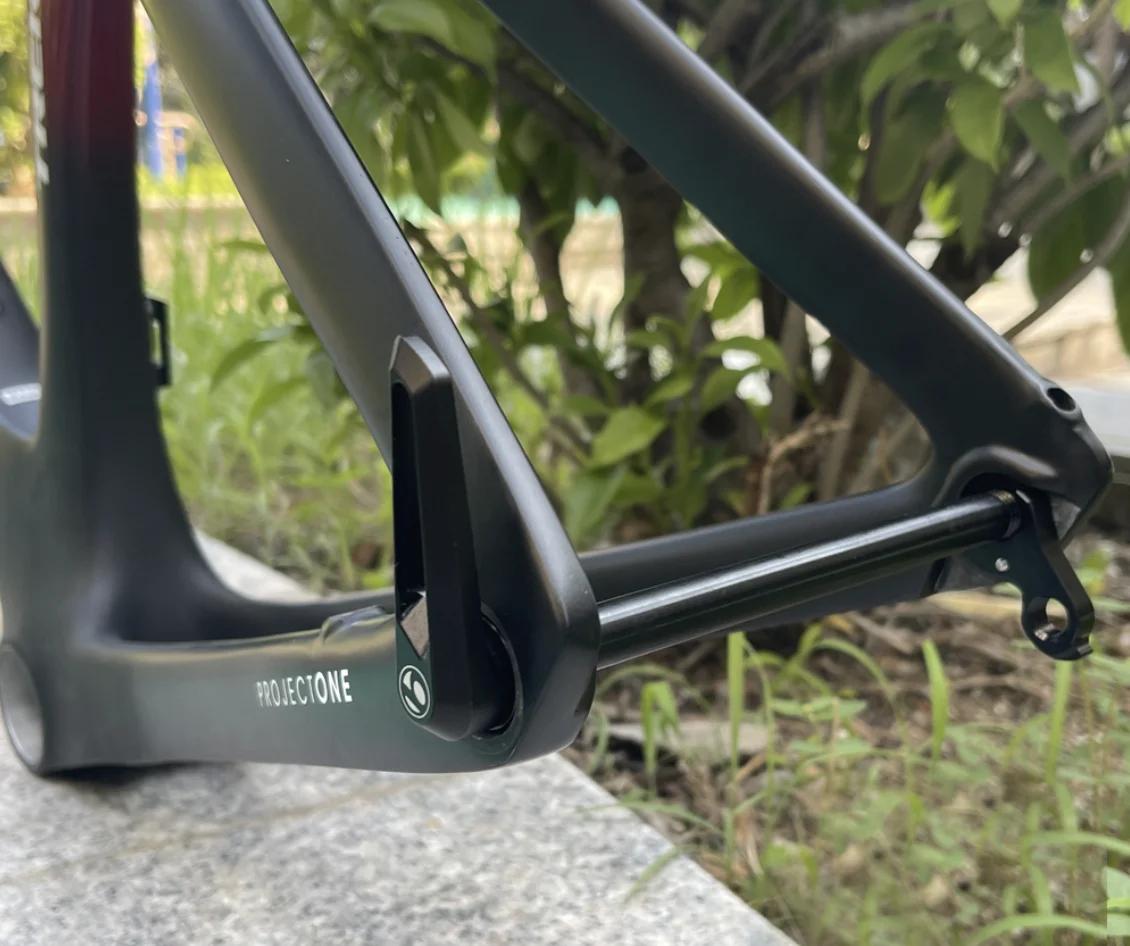 

2023 SLR Gen7 Carbon Disc Brake Road Bicycle Frame Bike Framest T47 with Bike Handlebar Mechanical&Di2 XDB shipping Available