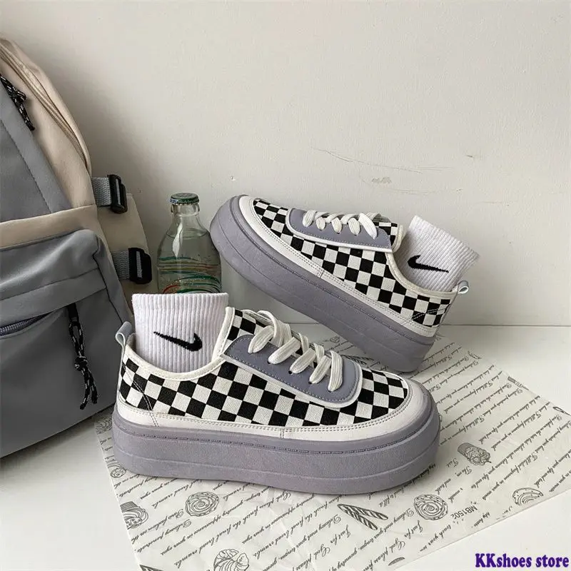 

2021 New Lolita Shoes Women Platform Sneakers Black and White Checked Causal Girl Tenis Punk Vulcanize Female Flats Footwear