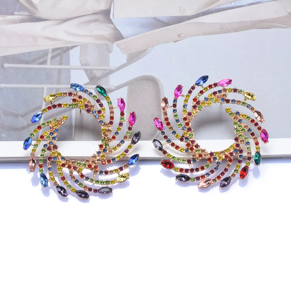 Новинка 2024 трендовые серьги ZA с красочными кристаллами и стразами полые в форме