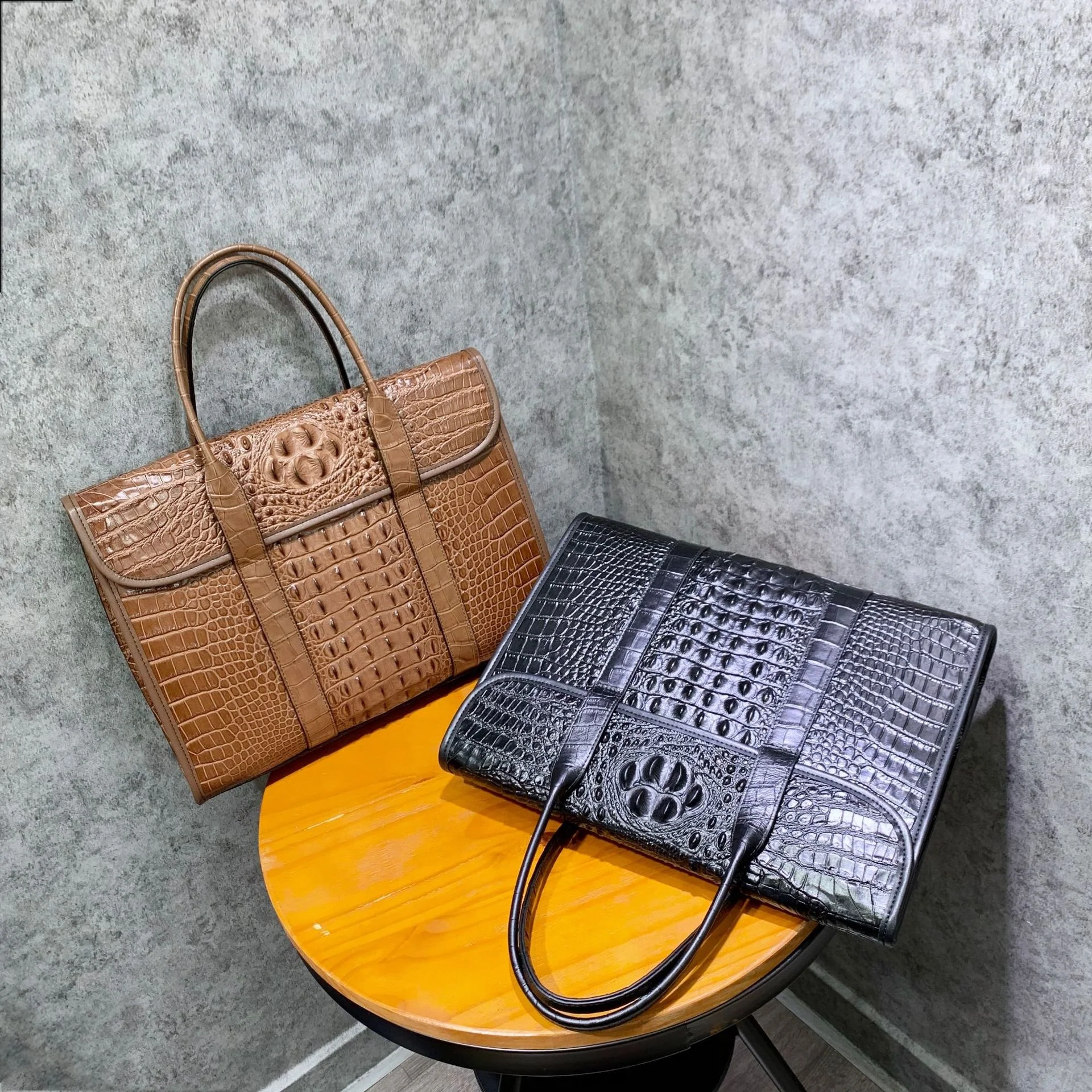 New Crocodile Pattern Leather Business Handbag High-grade Single Shoulder Messenger Bag Laptop Bag Men's Briefcase Free Shipping