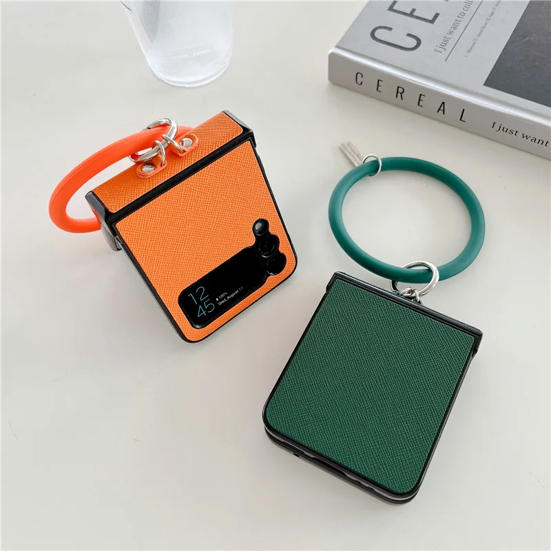Macaron Plain Color Soft Silicone Shell Hand Ring Strap PU Leather Anti-fall Phone Case for Samsung Galaxy Z Flip 3 5G Z Flip 4