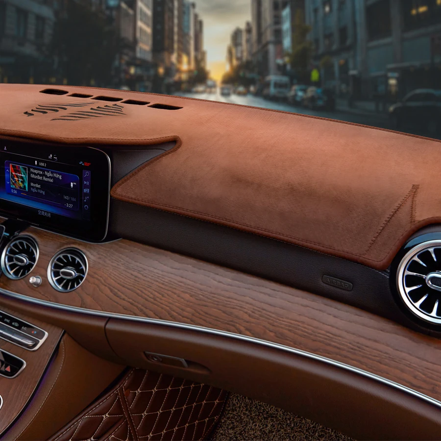 Фото Для Mercedes-Benz E-класса W212 W213, C-класса W205 W206, GLC X254 X253, A W177, GLB: Накладка на приборную панель, противоскользящий коврик, солнцезащитный козырек №2