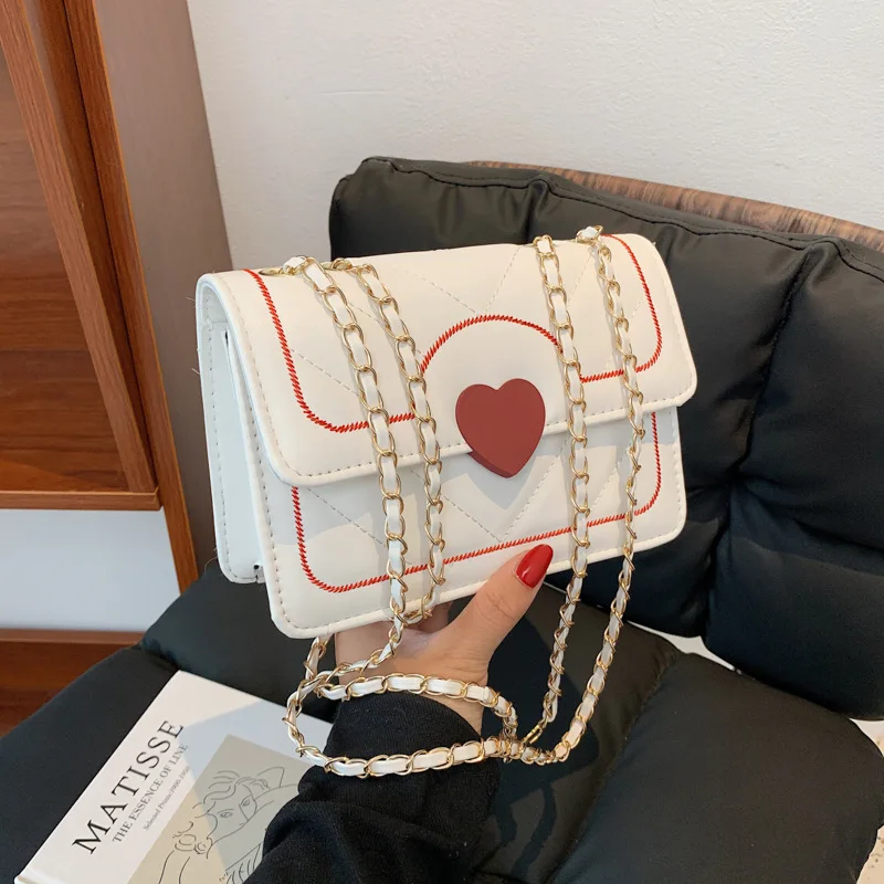 

New Fashion Trendy Messenger Handbags Heart Pattern New Fashionable Chain Square Purses Leather Sling Bag Women's Messenger Bags