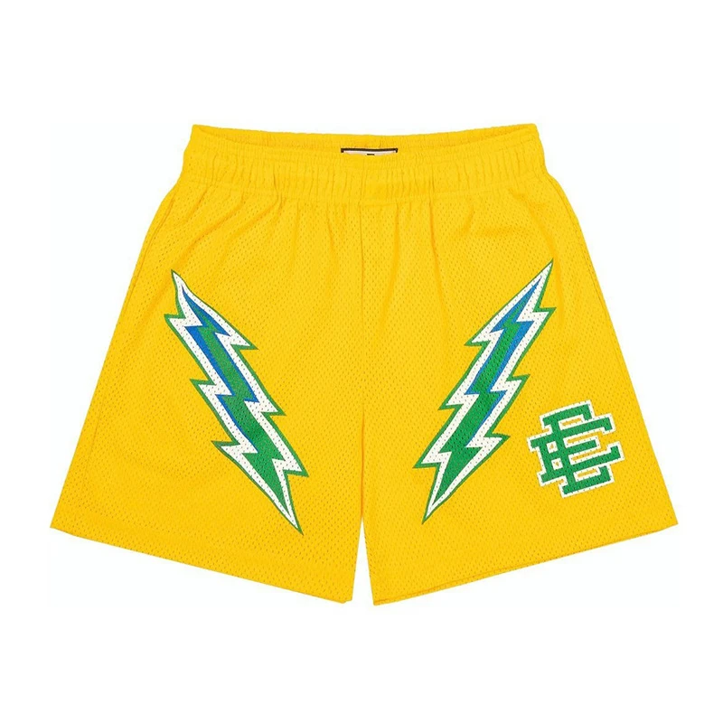 Шорты lifeguard купить мужские. Женские красные шорты адидас. Nba bucks шорты. Short items. 6xl шорты мужские.