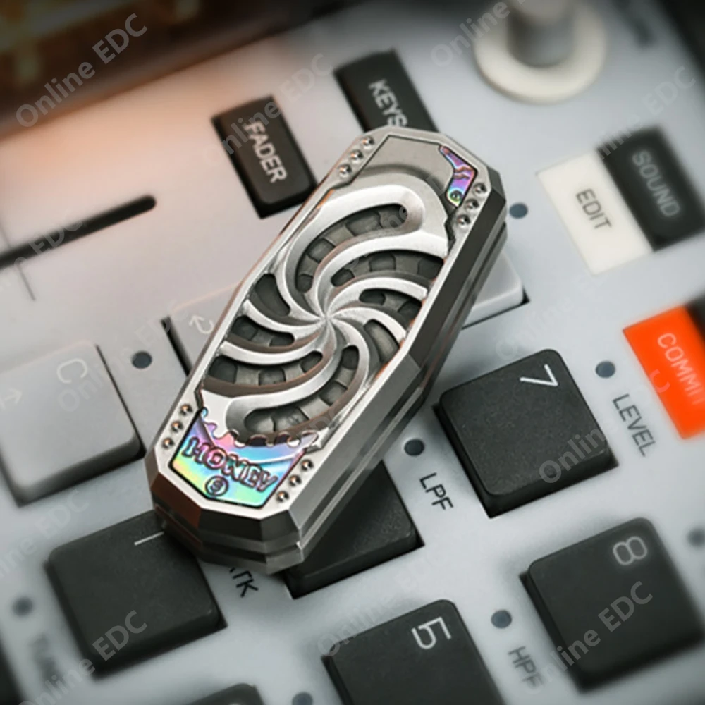 Фото CHIMAGO EDC Holy Stele: Слайдер-антистресс из нержавеющей стали с эффектом состаривания, игрушка-фиджет для снятия стресса, для взрослых №4