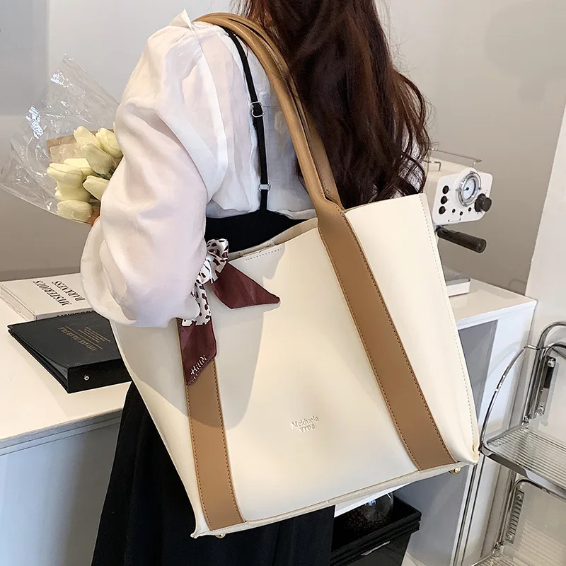 

2022 New Women's All-match Large-capacity Shoulder Bag Fashion Texture Women's Bag Net Celebrity Casual Handbag Trendy Tote Bag
