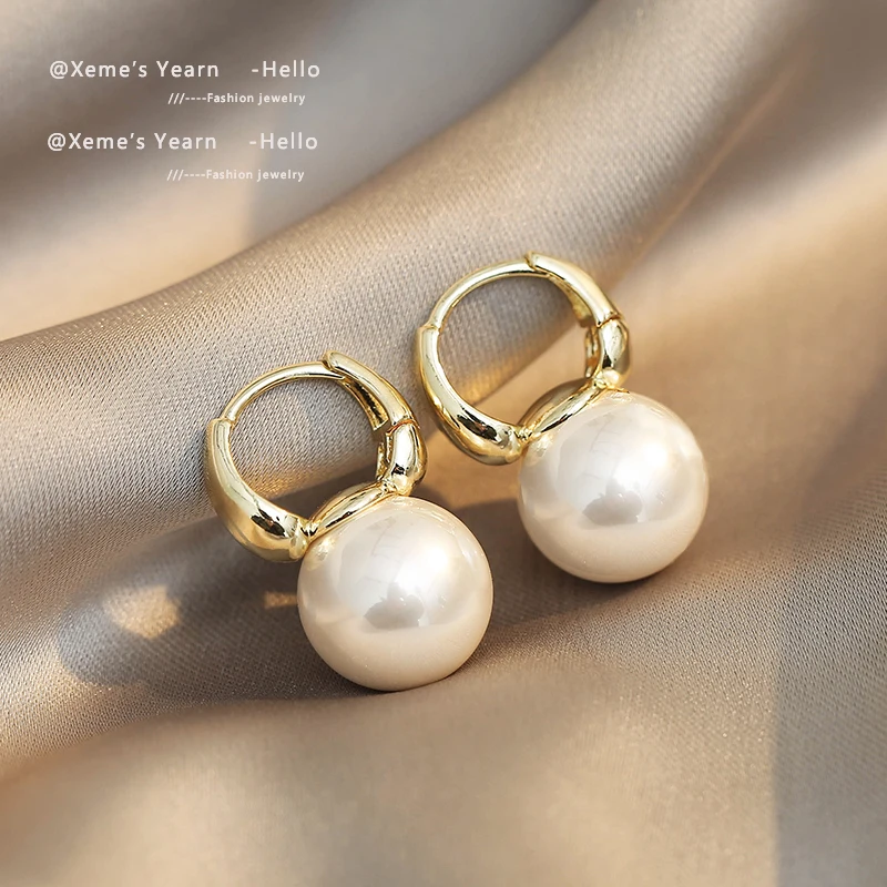 

New Simple Celebrity Style Gold Pearl Drop Earrings For Woman 2021 Korean Fashion Jewelry Wedding Girl's Sweet Accessories