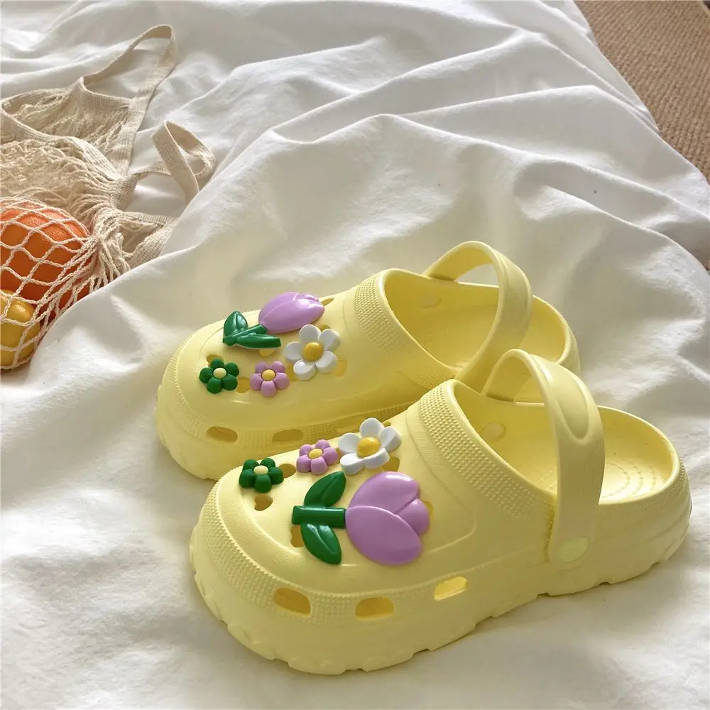 Ladies Shoes New Arrival 2023 Outdoor Women Slippers Slippers for House Thick Sole Quality Luxury Summer Sandals for Girls