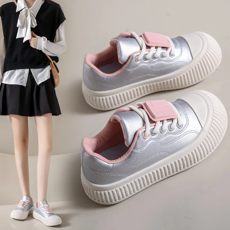 

2023 Autumn Small White Shoes New Korean Version of Female Students Thick Soles Increase Sports Board Shoes Fashion Casual Shoes