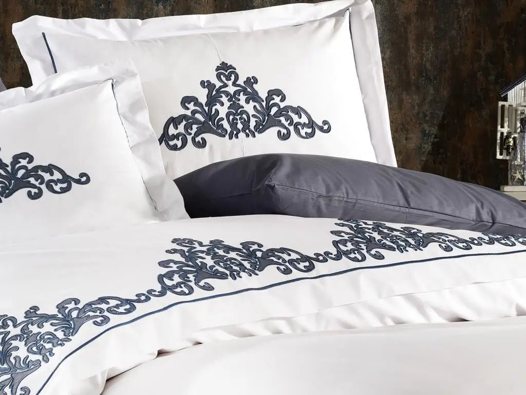 

Swan Embroidered Duvet set Gray