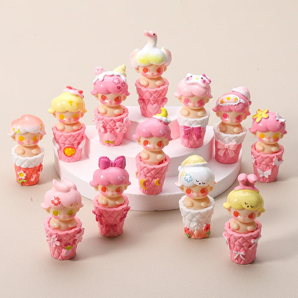

Набор миниатюрных фигурок MINISO