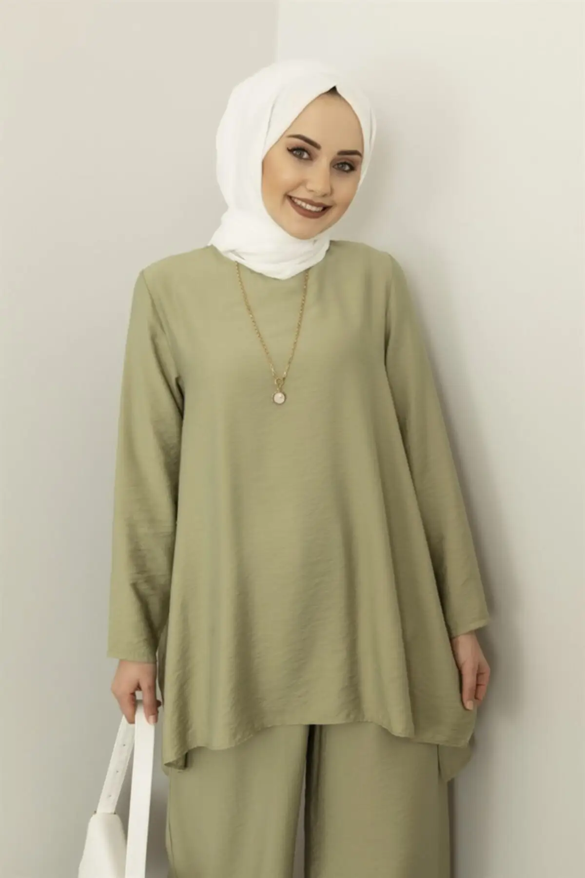 

Women's Team Green Side Slit Women Muslim Suit