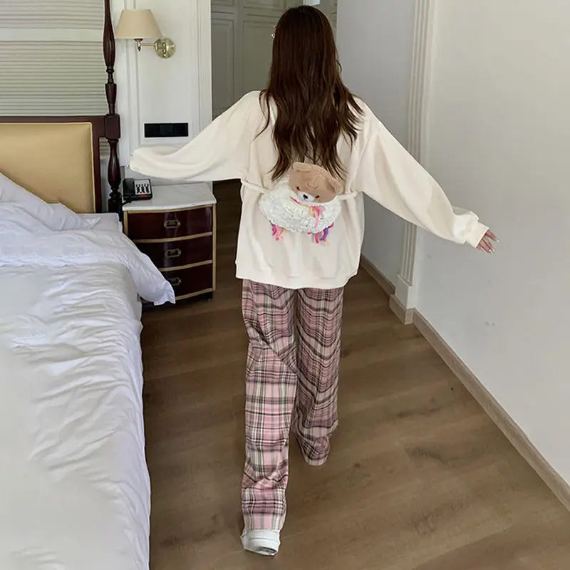 Комплект из двух предметов: свитер с длинным рукавом и воротник-поло брюки