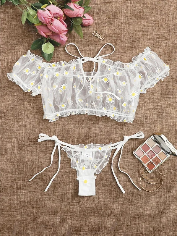 

Sexy Women's Underwear Lace Floral Wire Free Lingerie Set Off-Shoulder Small Chest Bralette+Thong Beachwear Transparent Bra Set