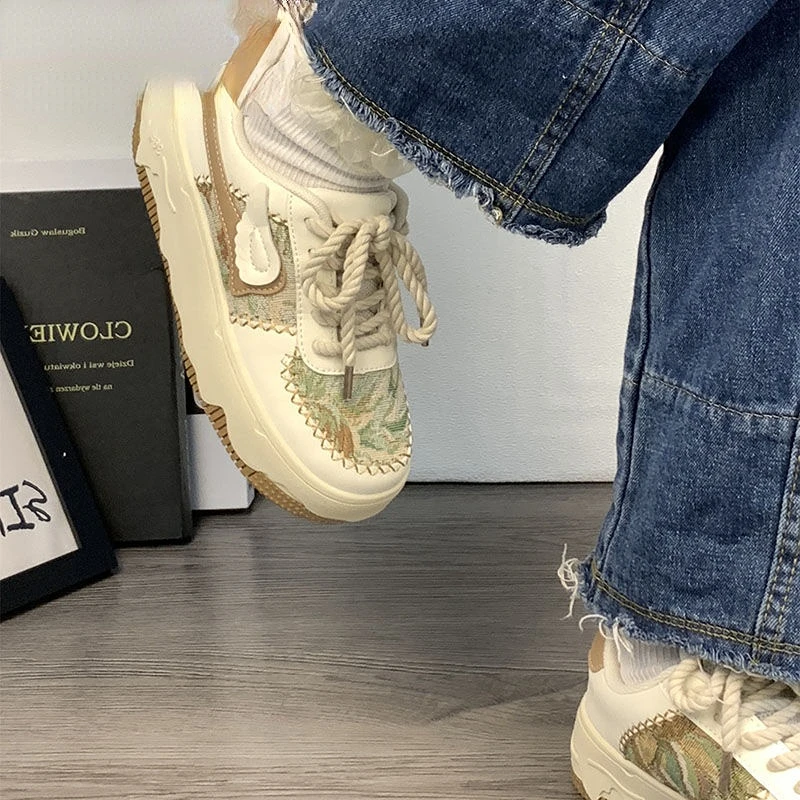 Womens Shoes Spring New All-match Retro Embroidery White Shoes Ins Tide Thick Bottom Casual Students