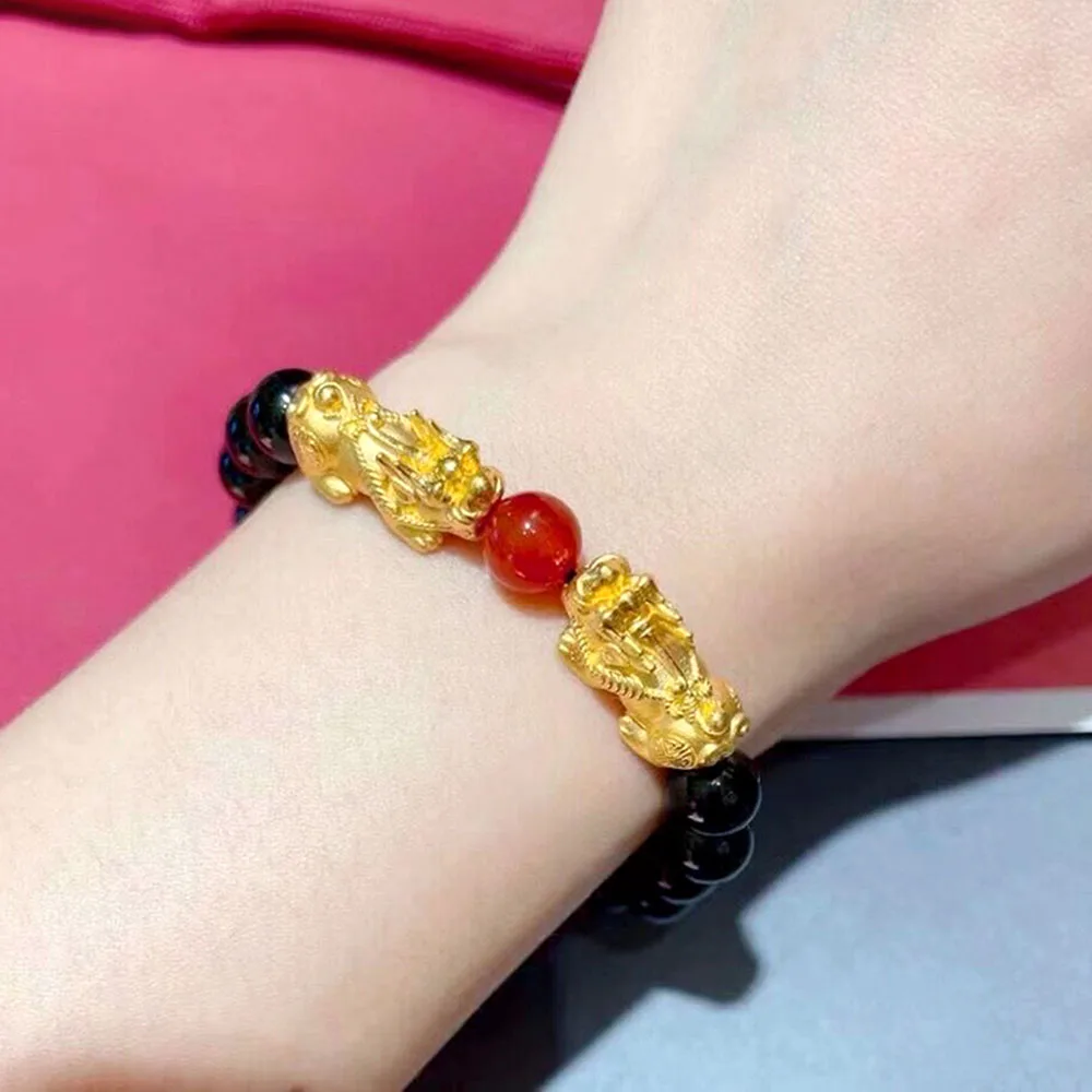 Настоящее желтое золото 24 карата 3D Pixiu с черными агатовыми бусинами мощностью 8 мм