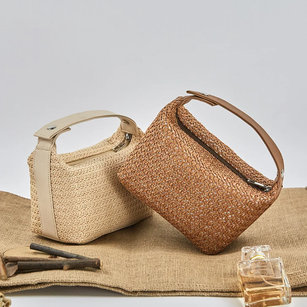

Straw Beach Handbag Hand-Woven Boho Vacation Bucket Cosmetic Makeup Storage Bags for Women Storage Handmade Tote