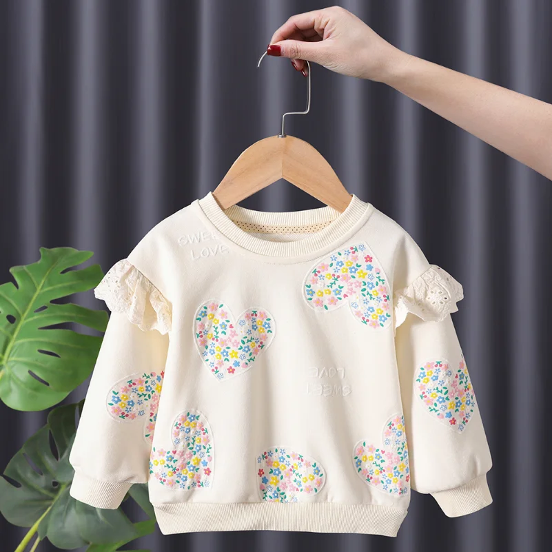

2023 Little Girl Sweatshirt Heart Printed Shirt Cute Korean Style Tees Soft Cotton Lace Sleeve Decor Fall Children Clothing